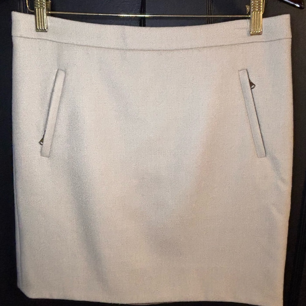J.Crew women’s wool EUC skirt size 6 ecru/tan